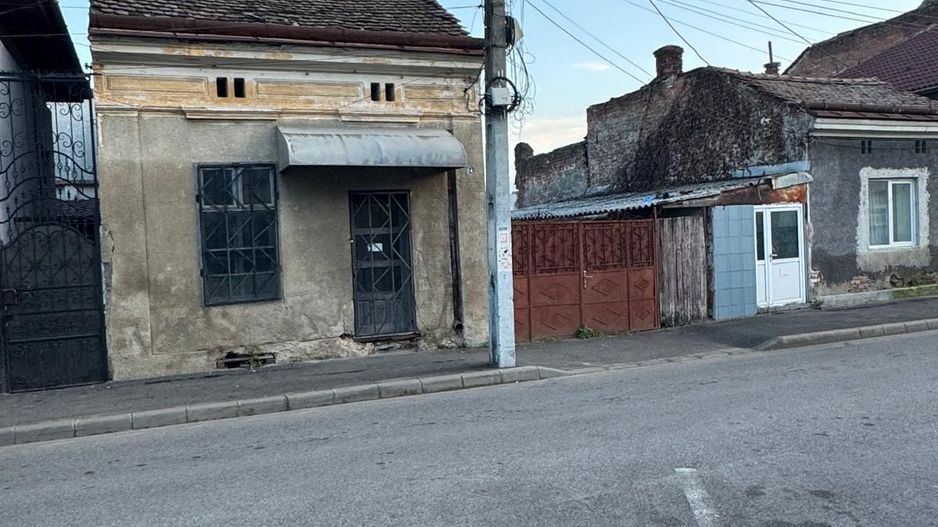 vand casa zona centrala, pretabil spatiu comercial - Poză 1