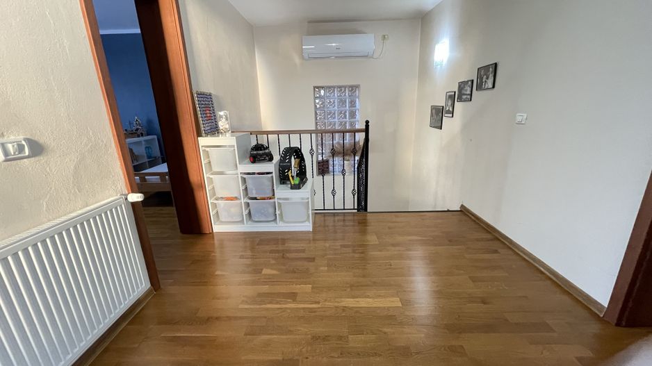 Casa moderna, frumos amenajata in zona Bogdanestilor - Poză 34