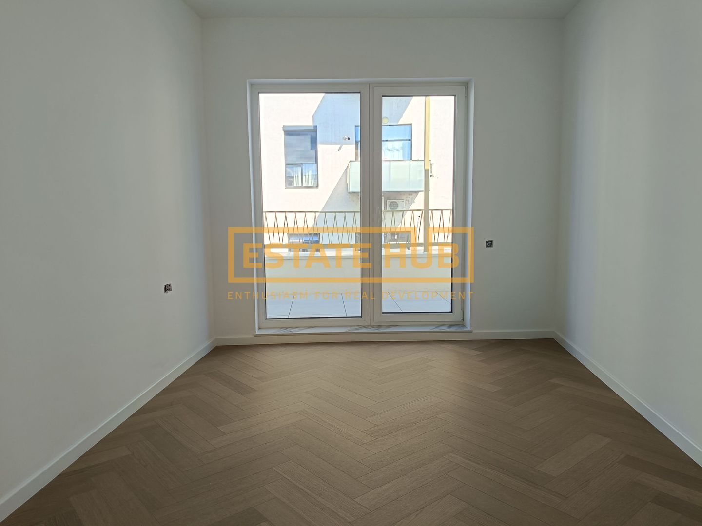 Apartament 4 camere FINISAT | zona Centrala | Parcare inclusa - Poză 4