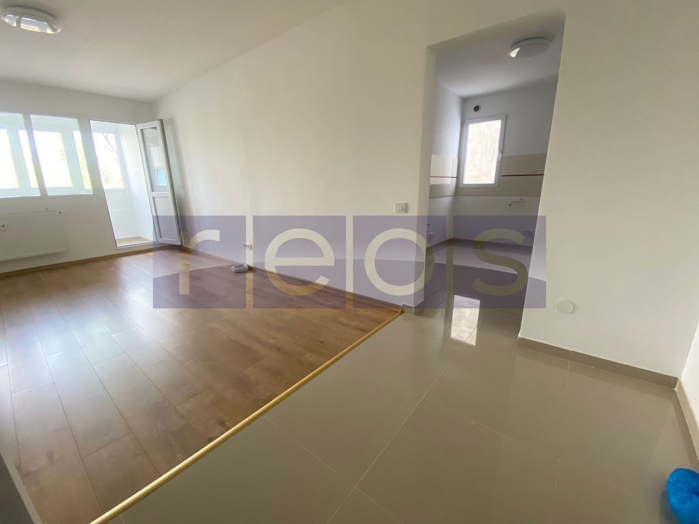 Apartament 2 camere I Renovat complet I Metrou 3 minute - Poză 4