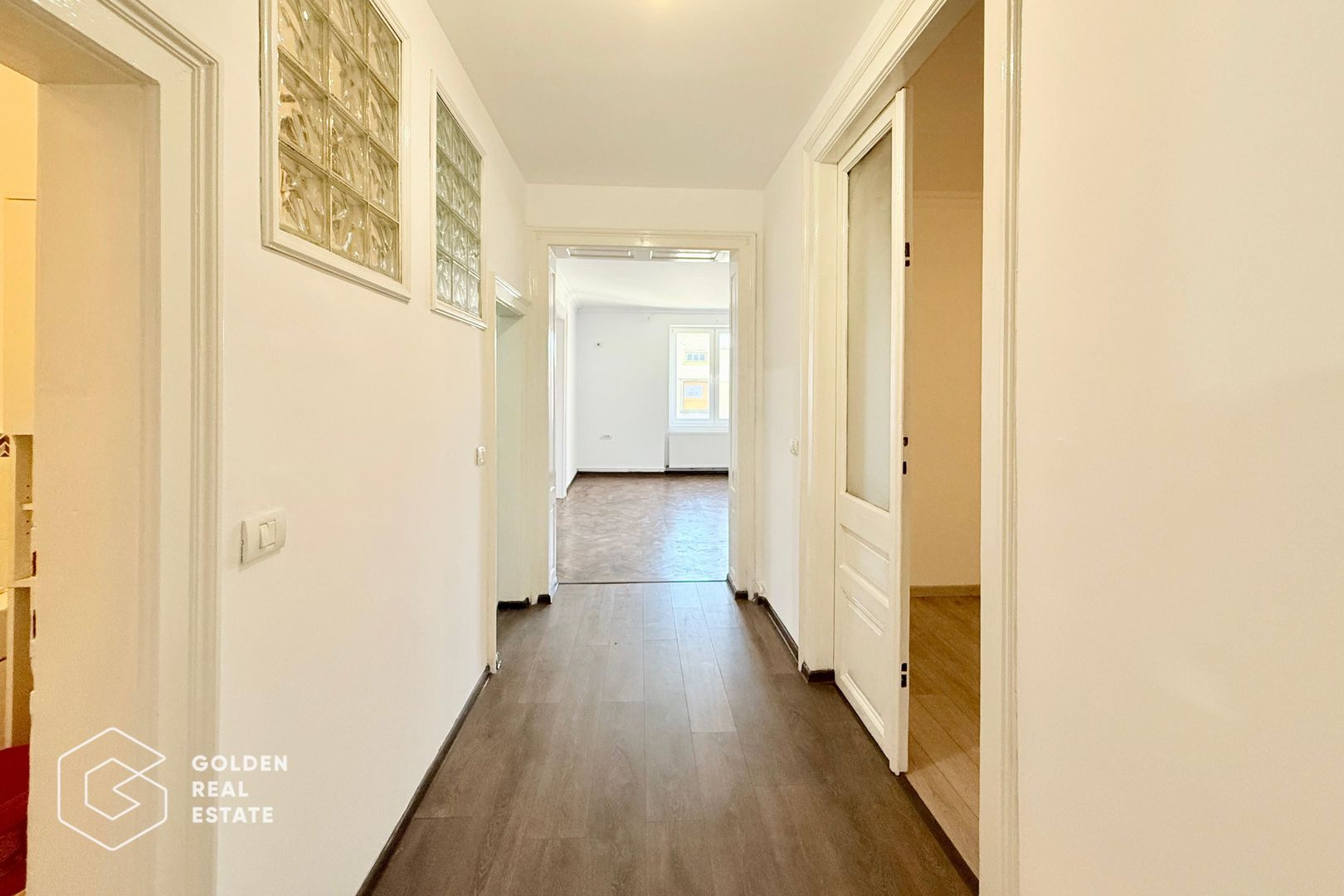 Apartament spatios la casa, 92 mp, zona Centrala, comision 0% - Poză 3