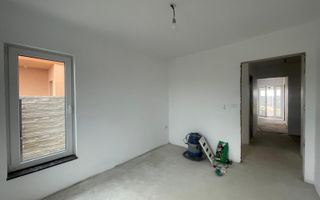 Duplex 5 camere - pozitie excelenta - Mosnita Noua - Poză 7