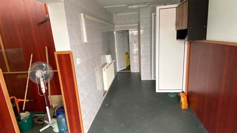 Hala 700mp  - 1040 mp cu spatiu de birouri zona de S - Poză 10