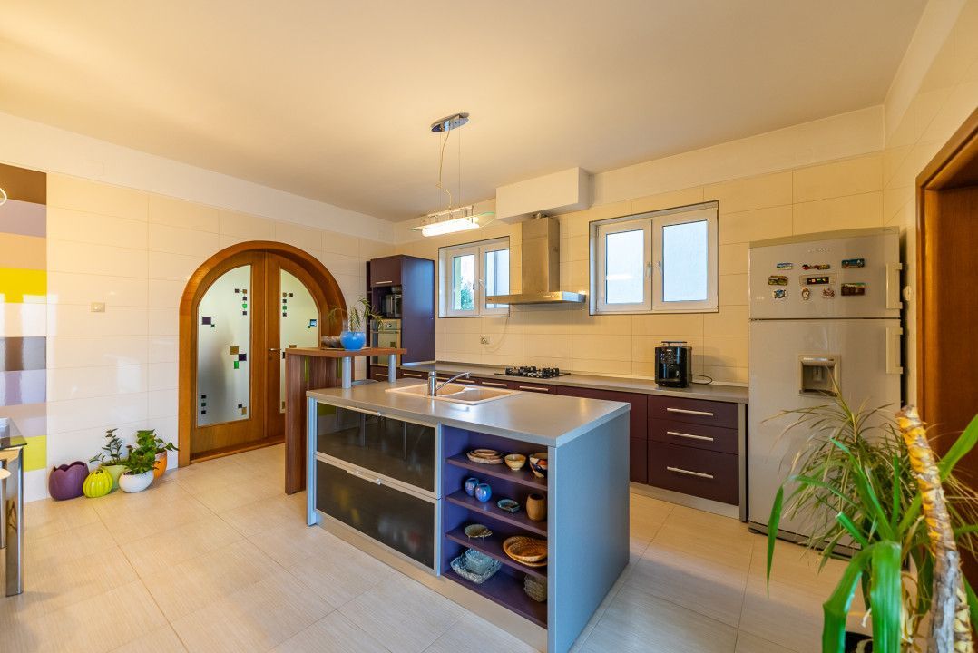 Casa design unic 9 camere, D+P+1E, comision 0% - Poză 10