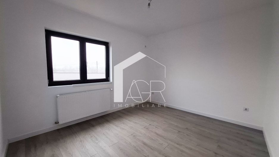 Casa P+1E+M, cu 5 camere, zona Rudului - Poză 10