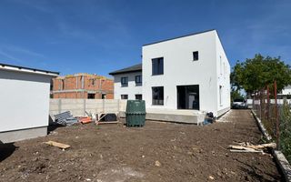 Individuala Tunari central, toate utilitatile, curte MARE 520m2 - Poză 2