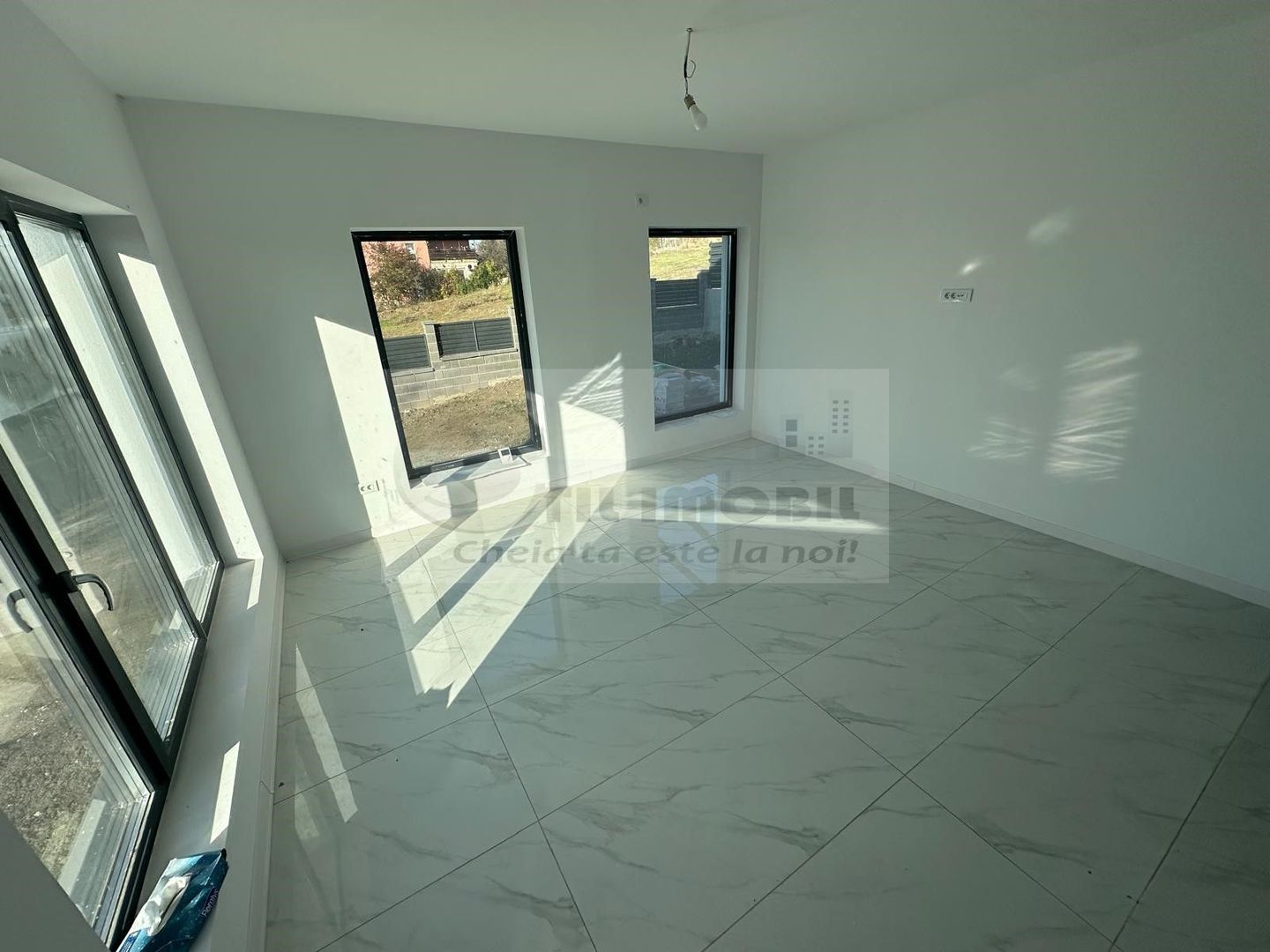 Duplex premium Vișani – 100 mp utili, curte 220 mp – 155.000 € - Poză 4