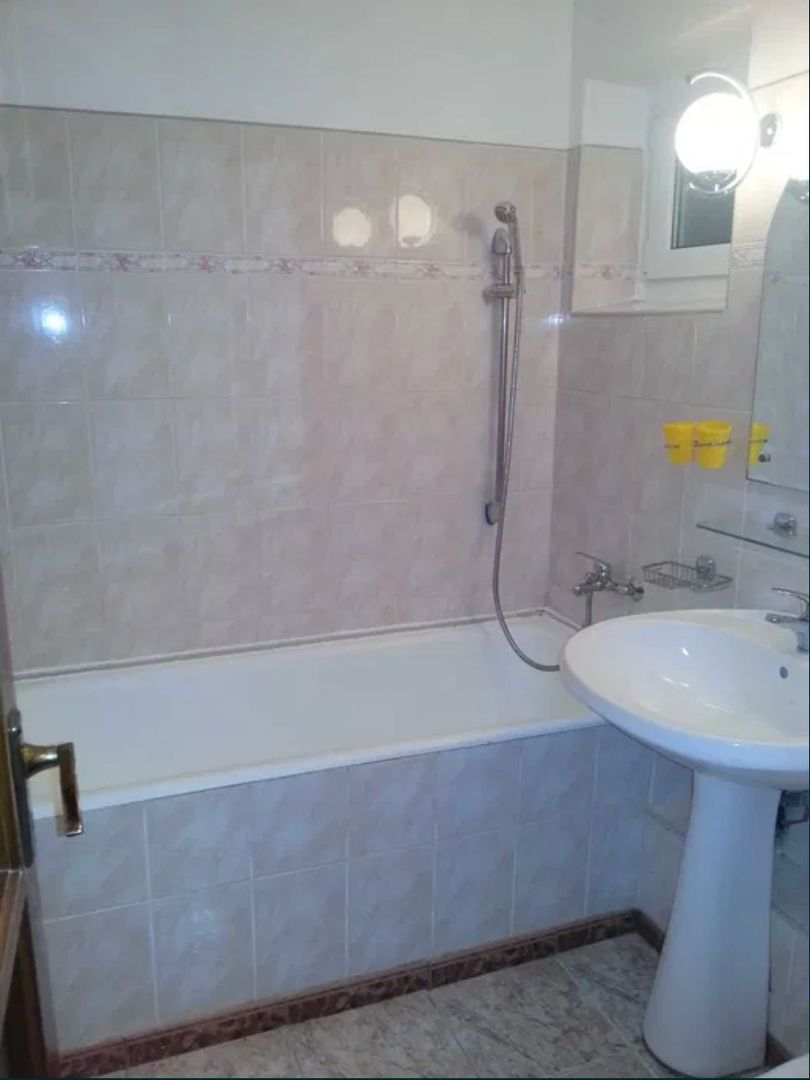 GARSONIERA CAMERE 13 SEPTEMBRIE, BUCATARIE INCHISA,MOBILAT/UTILAT - Poză 3