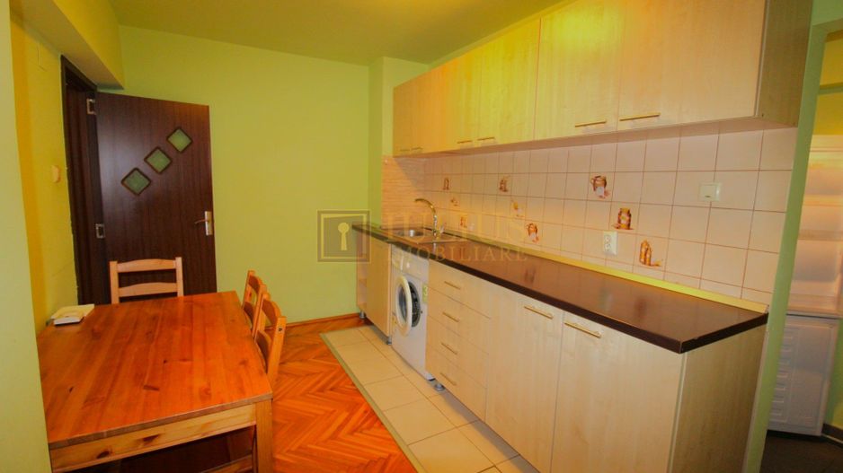 Complex, 4 camere, centrală proprie, aer condiționat - Poză 15