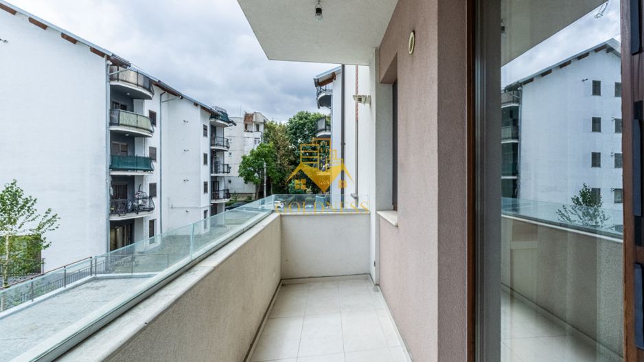 2 camere, Intre Lacuri str. Tarnavelor Zona Aurel Vlaicu, 18 GYM - Poză 9