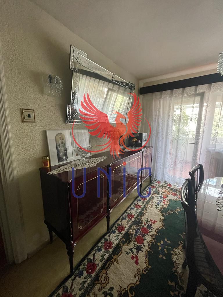 Apartament cu 3 camere de vânzare în 1 Mai, Craiova - Poză 2
