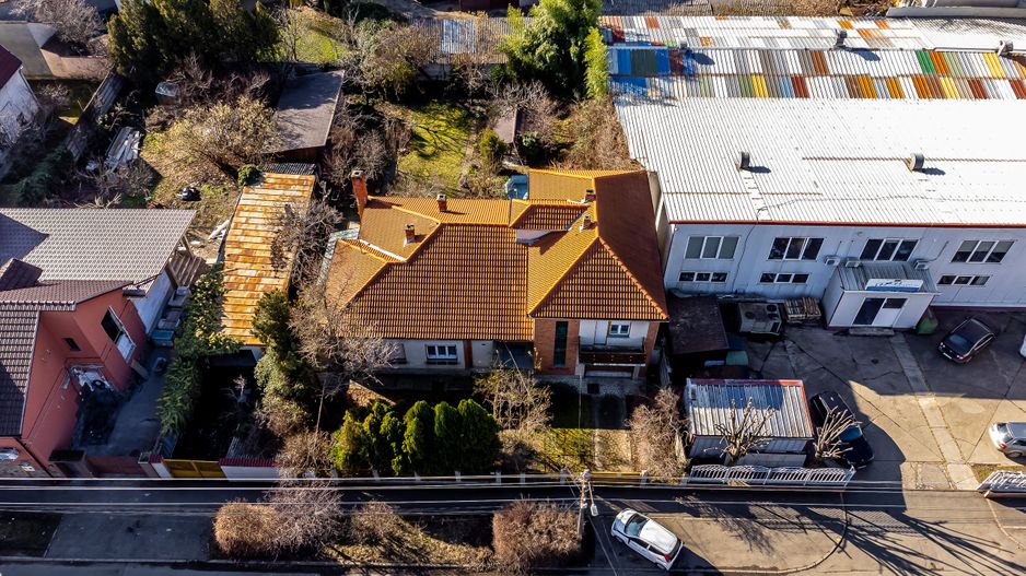 Vilă frumoasa aproape de strada Petru Rareș - Poză 3