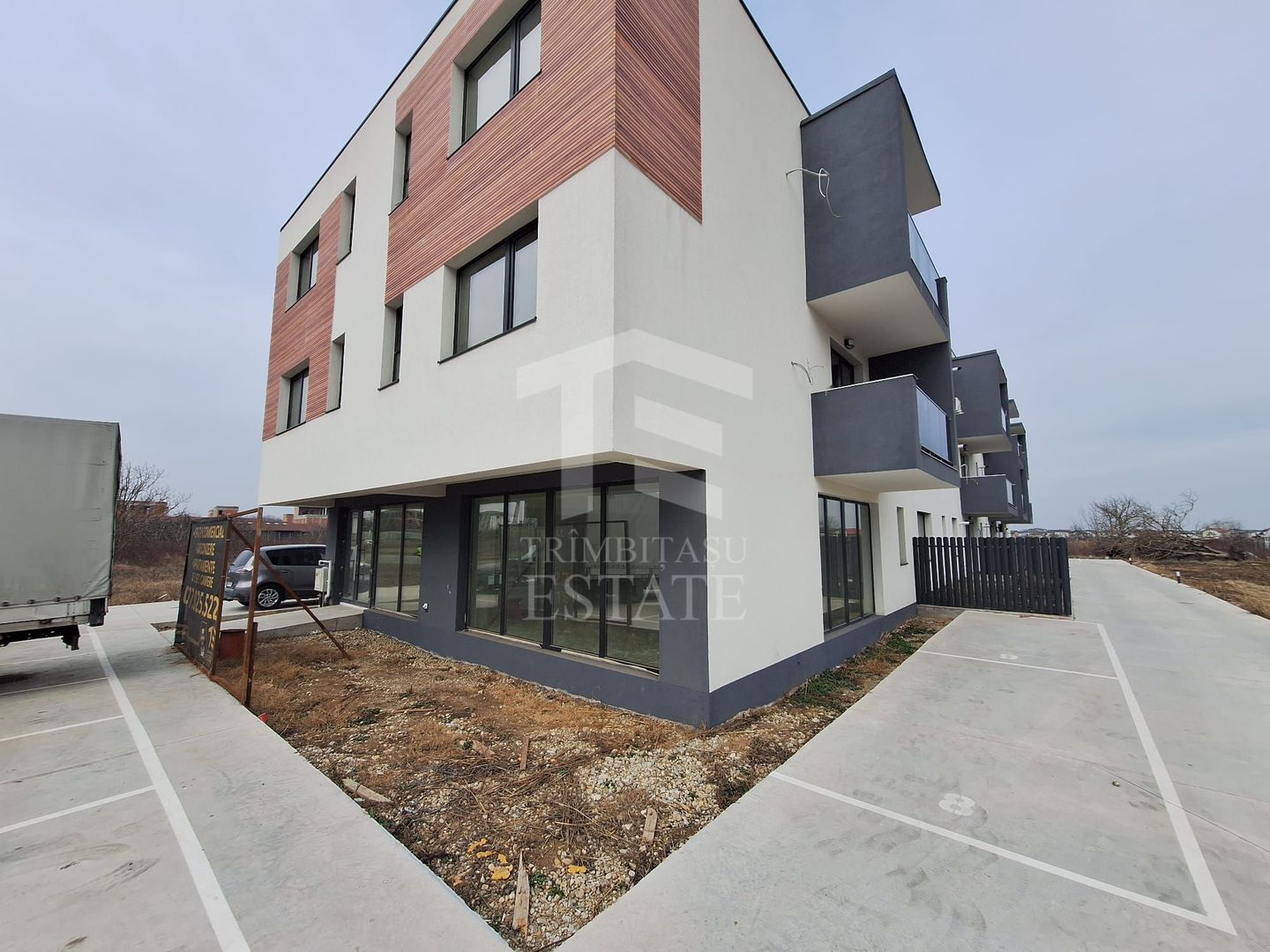 Spatiu Comercial Tunari Otopeni Bloc Nou Vanzare / Inchiriere - Poză 16