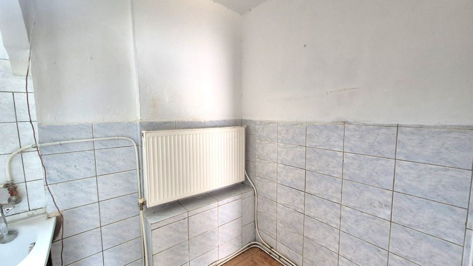 Casa de vanzare pretabila locuinta sau afacere | 13 Septembrie - Poză 13