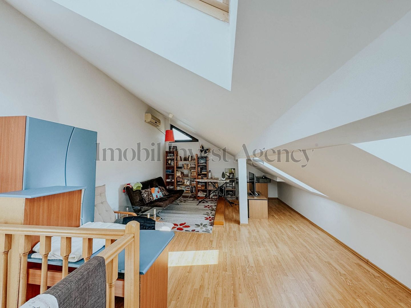 Vila cu 4 camere in Pipera in complex securizat - Poză 12