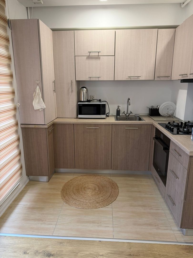 3 CAMERE +PACARE IN COSMOPOLIS - Poză 3