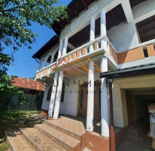 Casa tip conac, teren 4000 mp, finisaje deosebite, garaj, Prahova - Poză 1