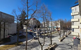 Apartament cu 3 camere, etaj 2, VASLUI - zona ULTRACENTRALĂ; - Poză 2