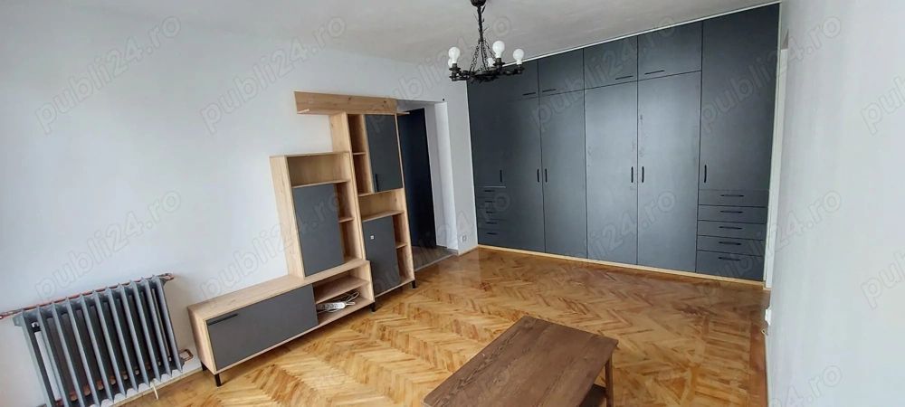 Vanzare apartanent 2 camere - Poză 1