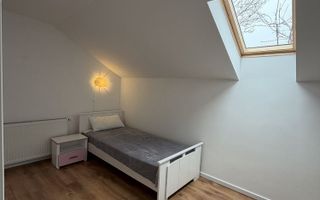 Casa cu 3 camere, 92 mp, parcare, Zona Livezeni - Poză 4