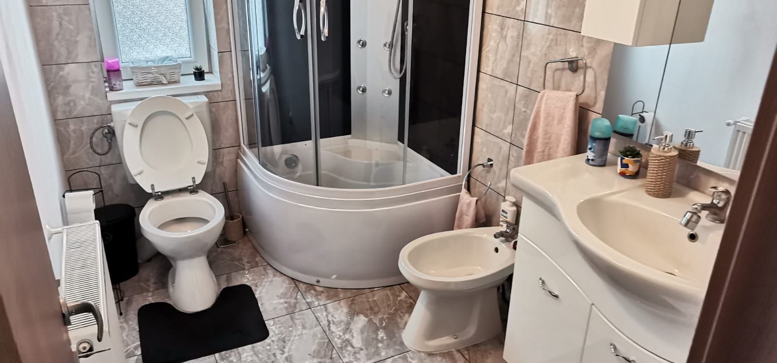 OCAZIE - Casă indiviuală modernă cu teren generos în Dumbrăvița (Cora) - Poză 6