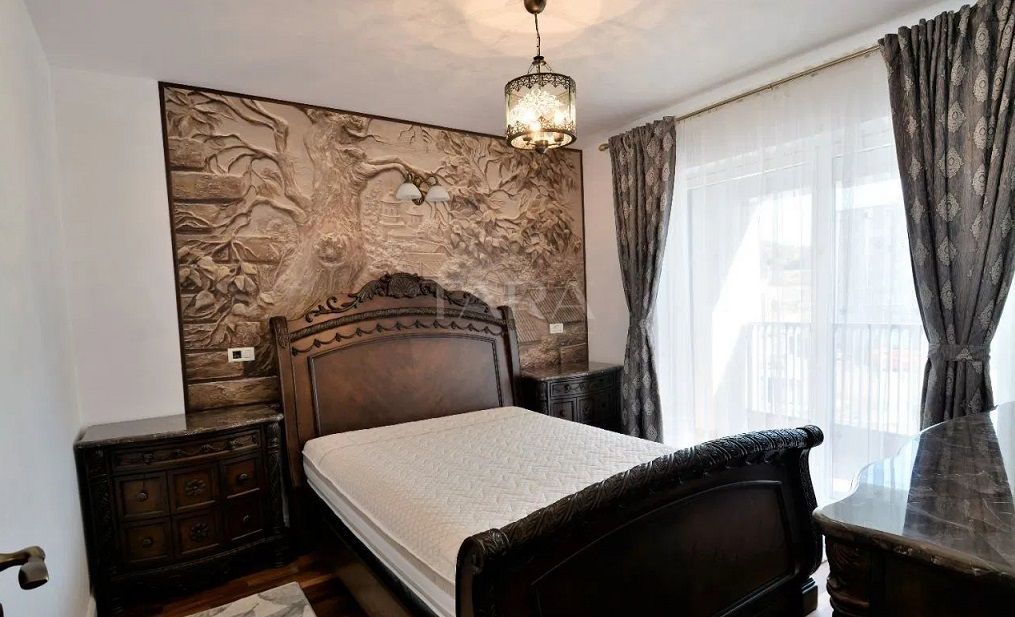 Apartament cu 4 camere de închiriat în zona Vivo. - Poză 5