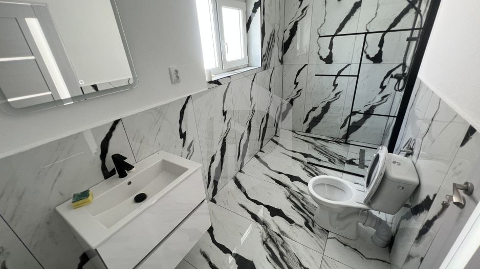 De vanzare casa renovata- 2 cladiri- Zona Moldoveanu-- 400 mp utili - Poză 11