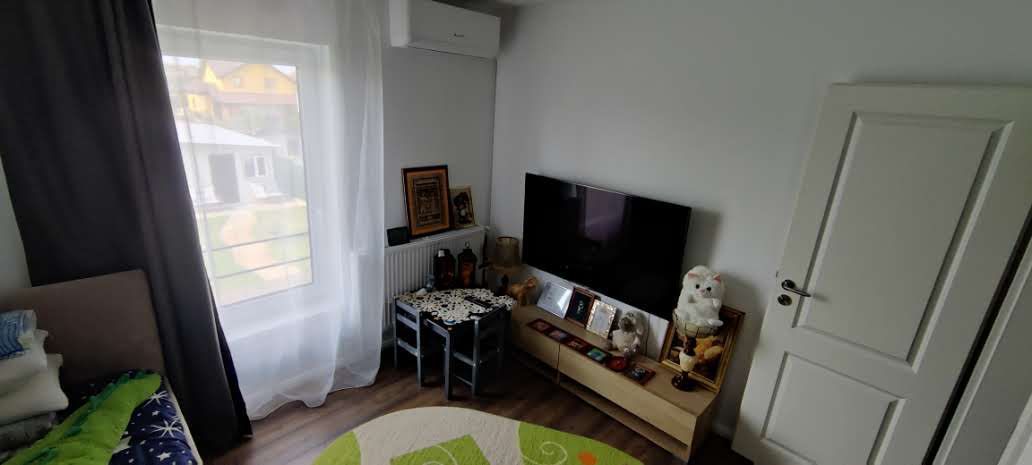 DUPLEX MOSNITA NOUA  98 MP UTILI CU 375 MP TEREN - Poză 15