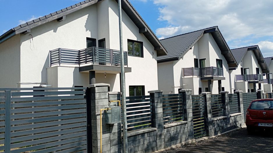 Sanandrei, Casa Individuala,, Suprafete Generoase, - Poză 2