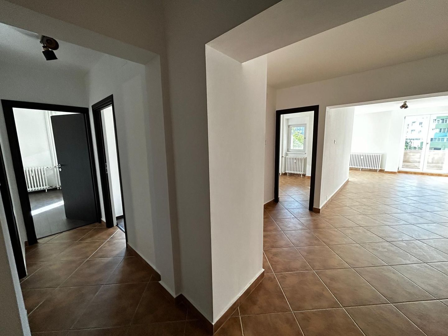 Spatiu birou 13 septembrie JW Marriott | 3 camere | terasa 35 mp - Poză 4