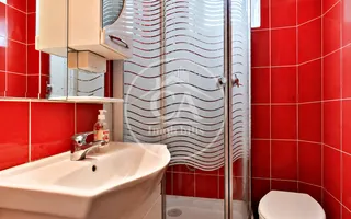 Vila de Vanzare si casa de oaspeți in zona Oncea, Oradea - Poză 12