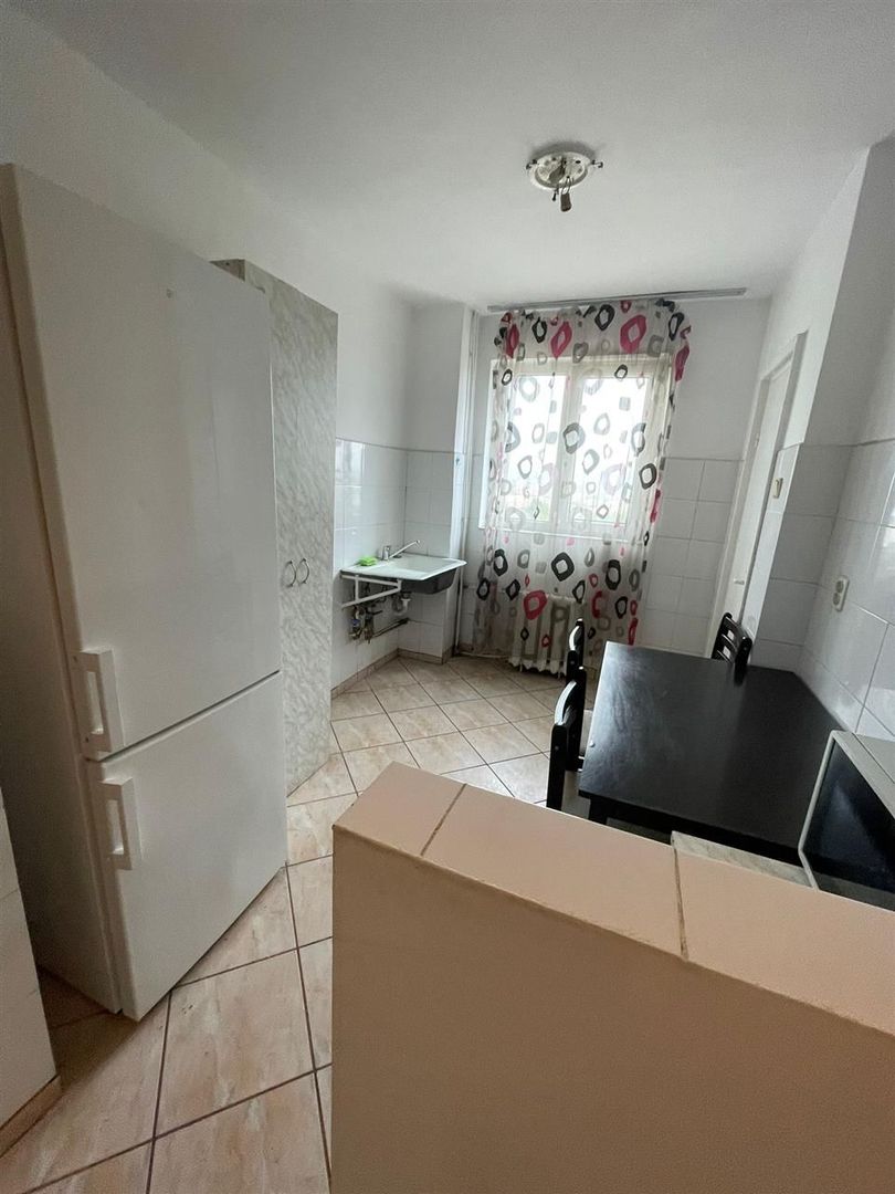Apartament 2 camere AN decomandat Nufarul - Poză 1