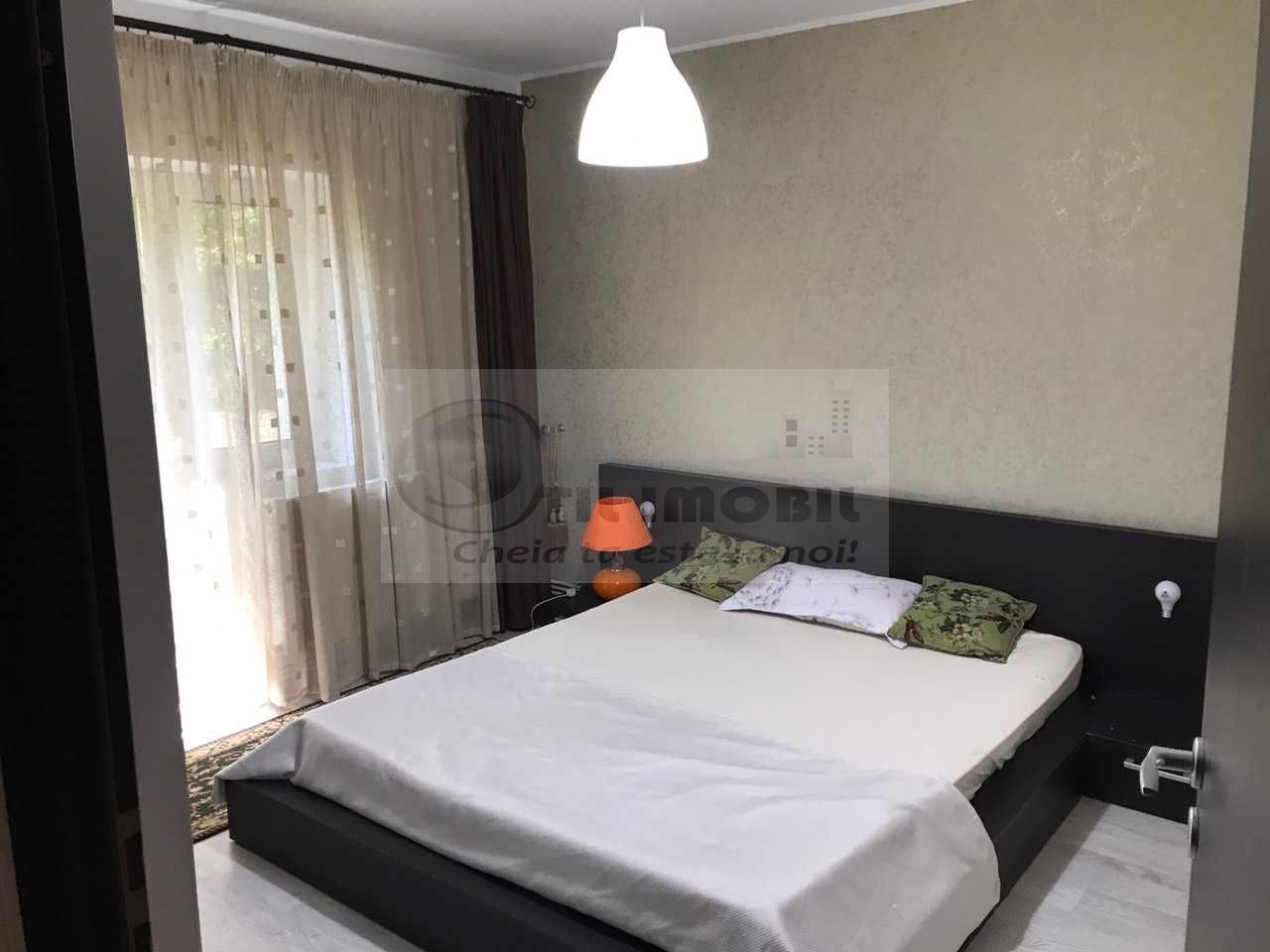 Apartament decomandat cu 3 camere - 70mp, central - 550€ - Poză 1