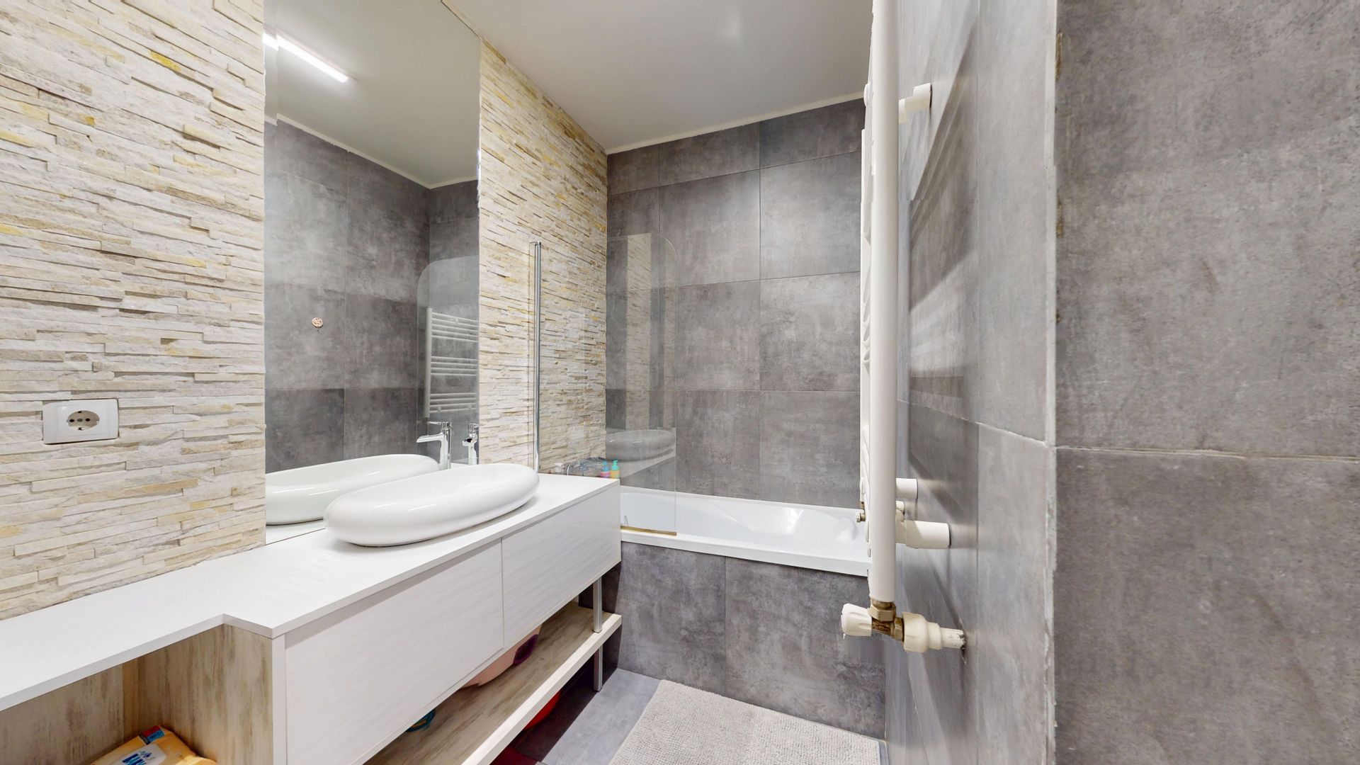 Duplex 4 camere modern | Mobilat integral - Poză 15