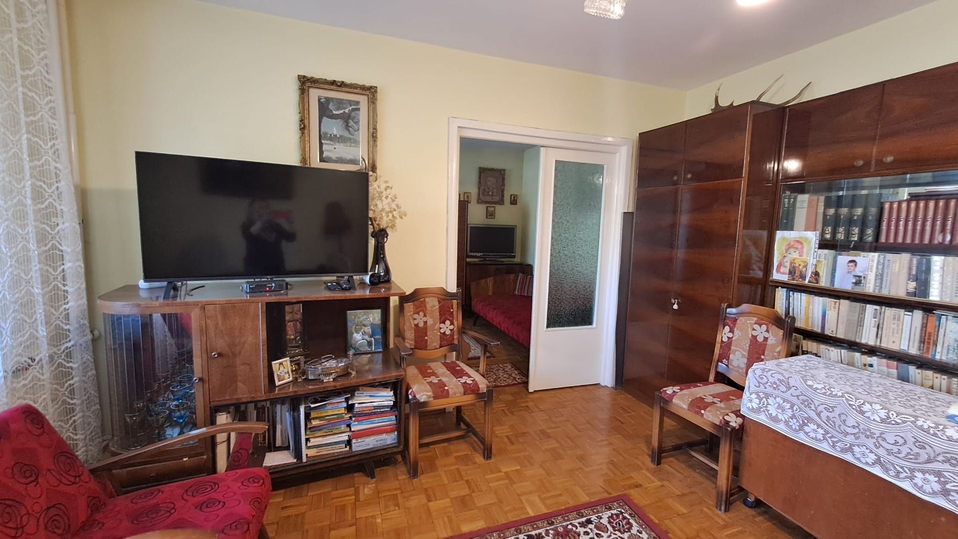 Apartament cu 3 camere, parter inalt, zona Sovata-malul Crisului - Poză 7
