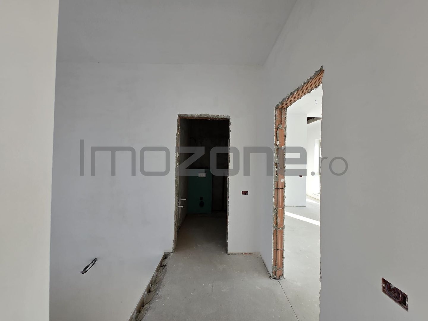 VILA OTOPENI - ZONA FERME| 4 CAMERE | 2 PARCARI | FINISATA LA ALB | COMISION 0%| - Poză 16
