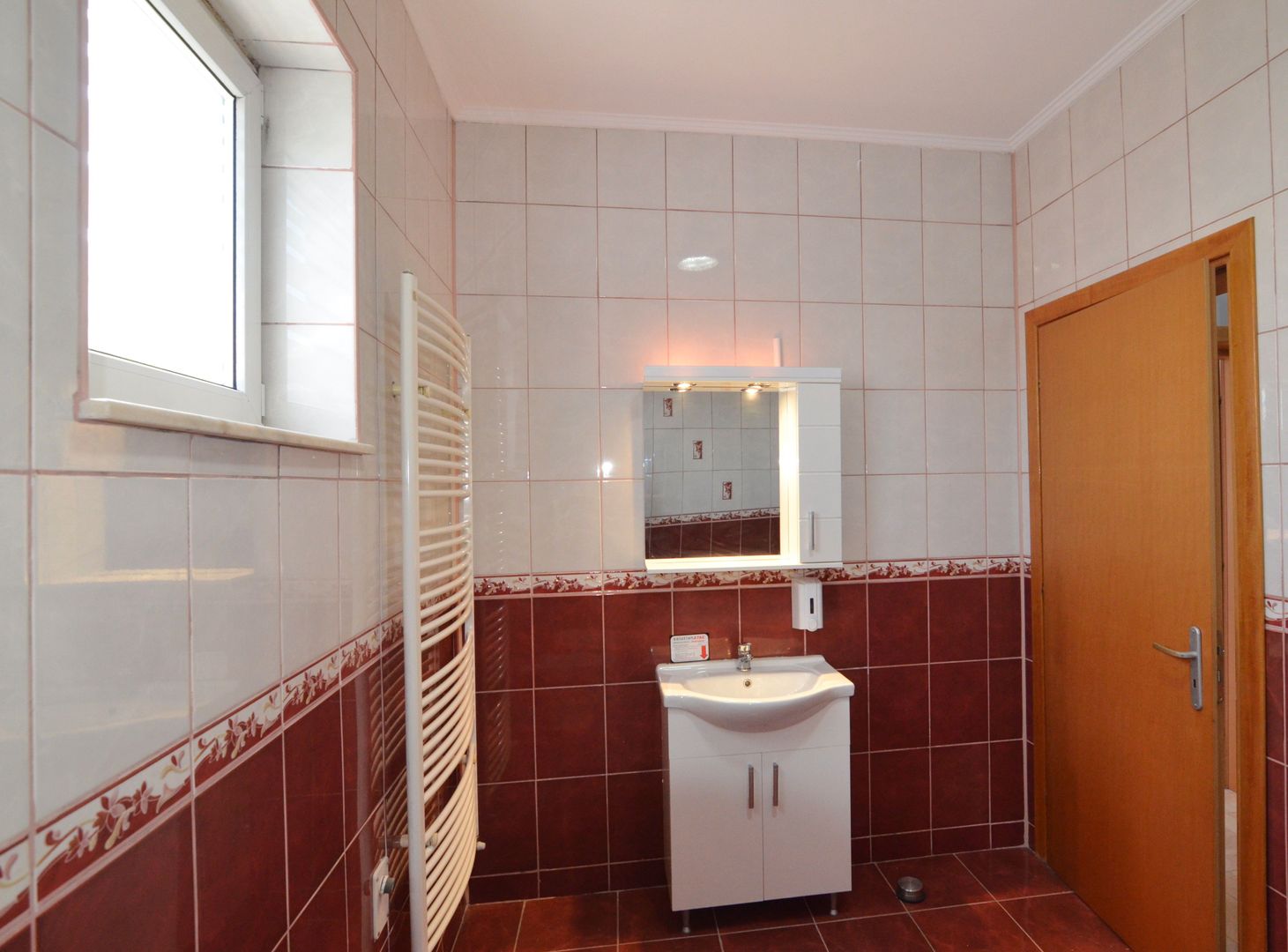 Inchiriem Vila individuala 6 camere cu panouri solare zona Pipera - Poză 20