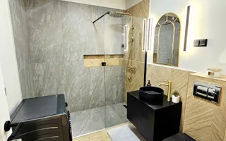Apartament ultrafinisat | Etaj intermediar | Zona Str Tineretului - Poză 14