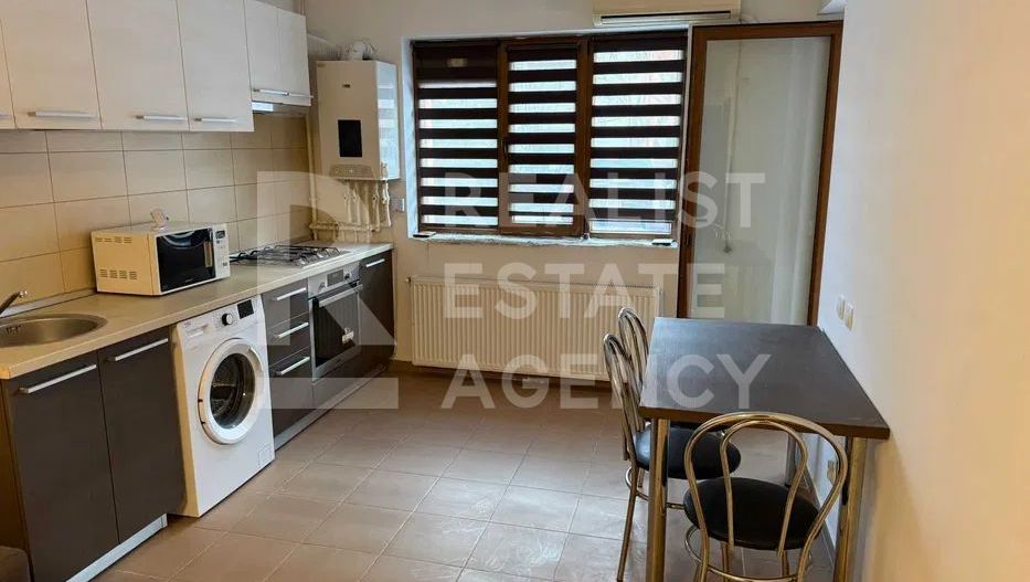 Vânzare, apartament 2 camere, zona Apărătorii Patriei - Poză 2