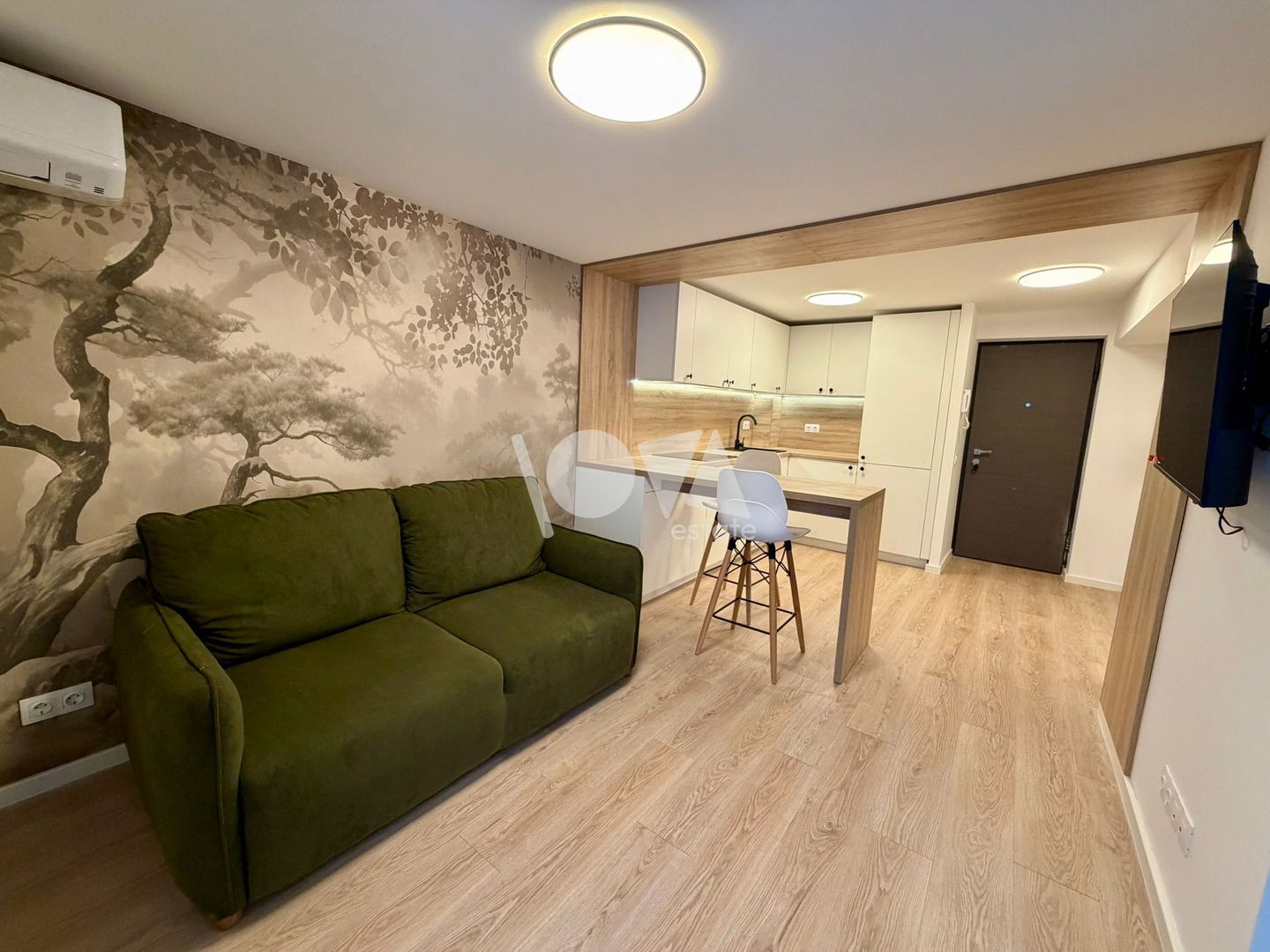 De închiriat:  studio modern - nou - Circului - Tei - metrou Stefan - Poză 1