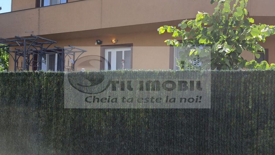 Casa/Vila  Bucium - 1700 euro - Poză 1