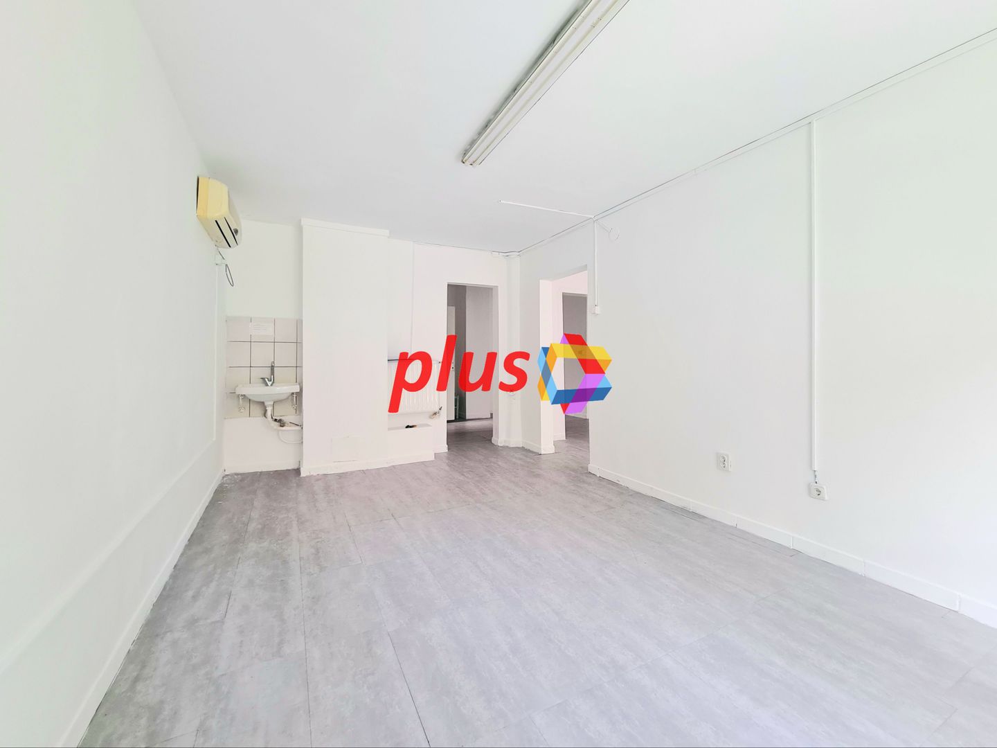 Spatiu comercial de închiriat Brasov - 55 mp # plus-imo.ro - Poză 1