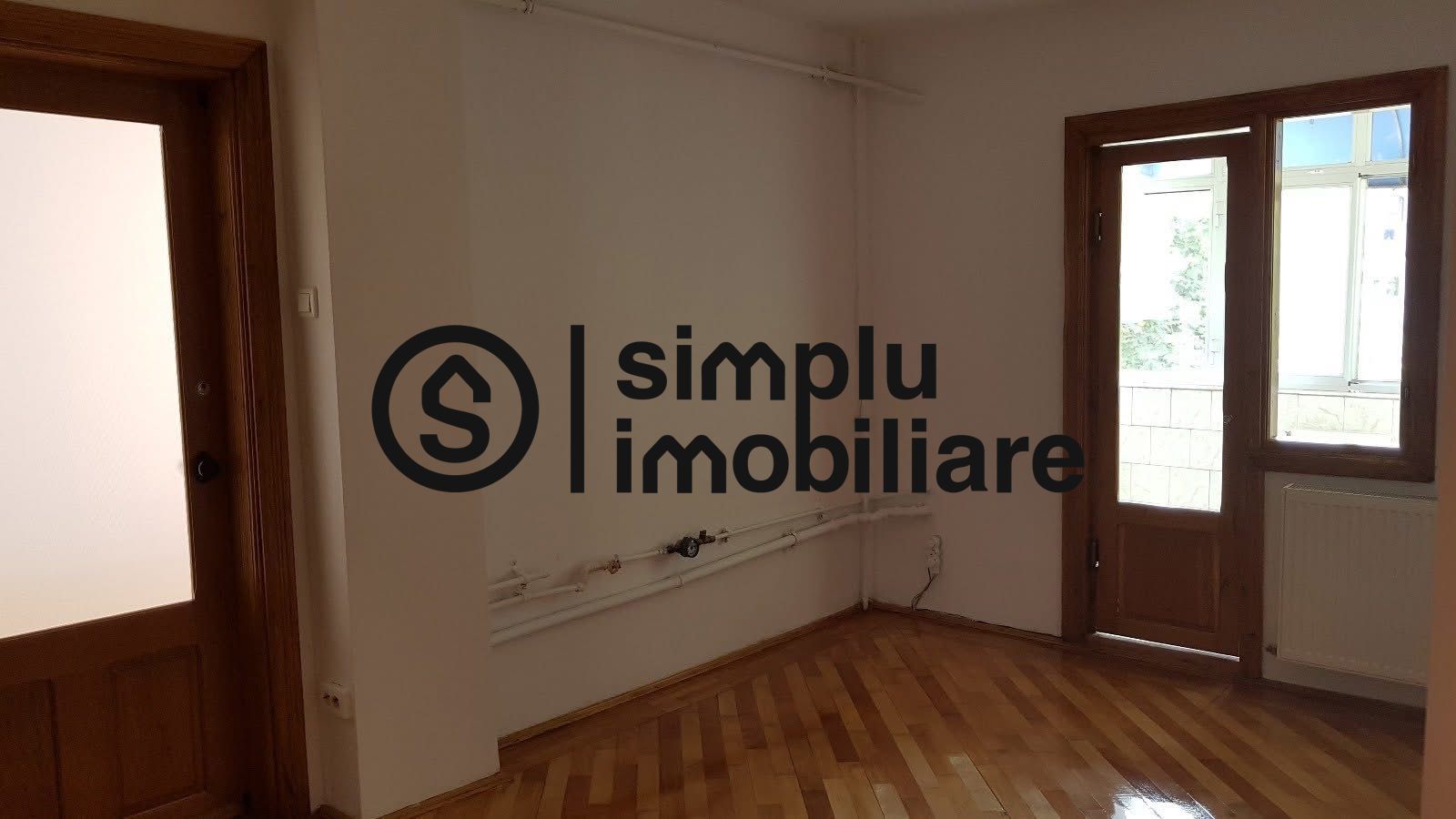 2 camere modificate in 3, etaj 2/4, centrala, Rovine - 115 000 Euro - Poză 4