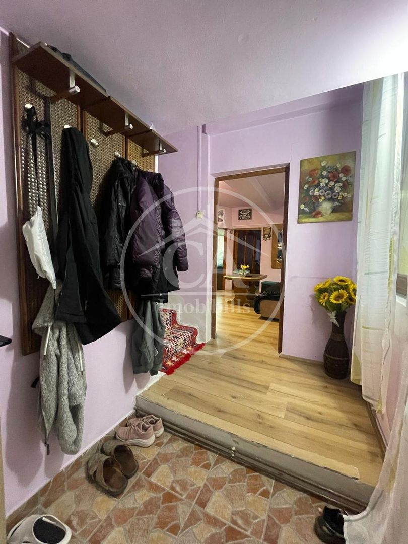 Casa de vânzare cu 7 camere in zona Nufarul, Oradea - Poză 14