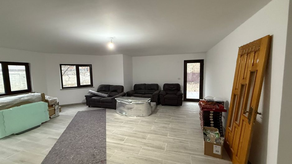 CASA DE INCHIRIAT RADAUTI | IDEAL PENTRU CRESA DE COPII | - Poză 11