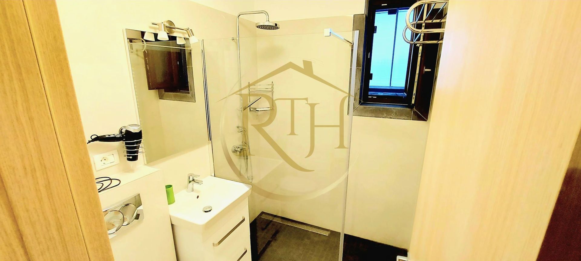 Oferim spre inchiriere, apartament cu 2 camere, curte proprie, parcare, Giroc - Poză 15