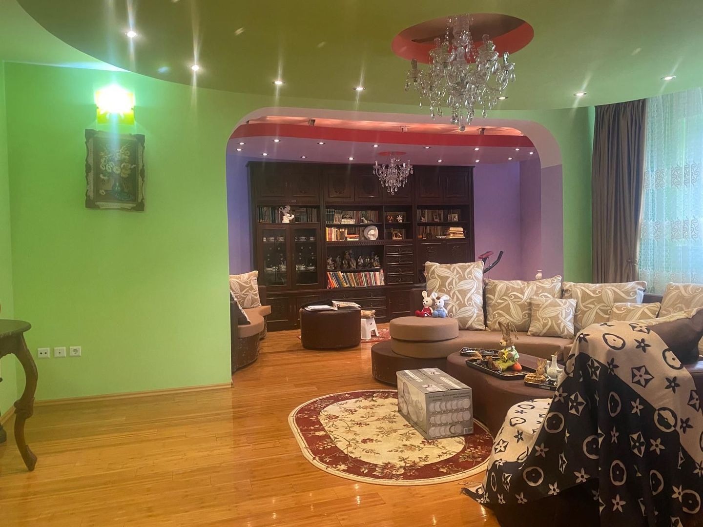 Oportunitate:clinica, birouri etc! Vanzare casa cu 4 camere-Targoviste - Poză 6