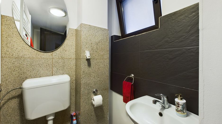 Casă în Ghermănești, Snagov – Eleganță și confort cu vedere la lac - Poză 12