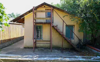 Casă din cărămidă de vanzare | 444 MP teren | Pleasa, PH | Comision 0% - Poză 12