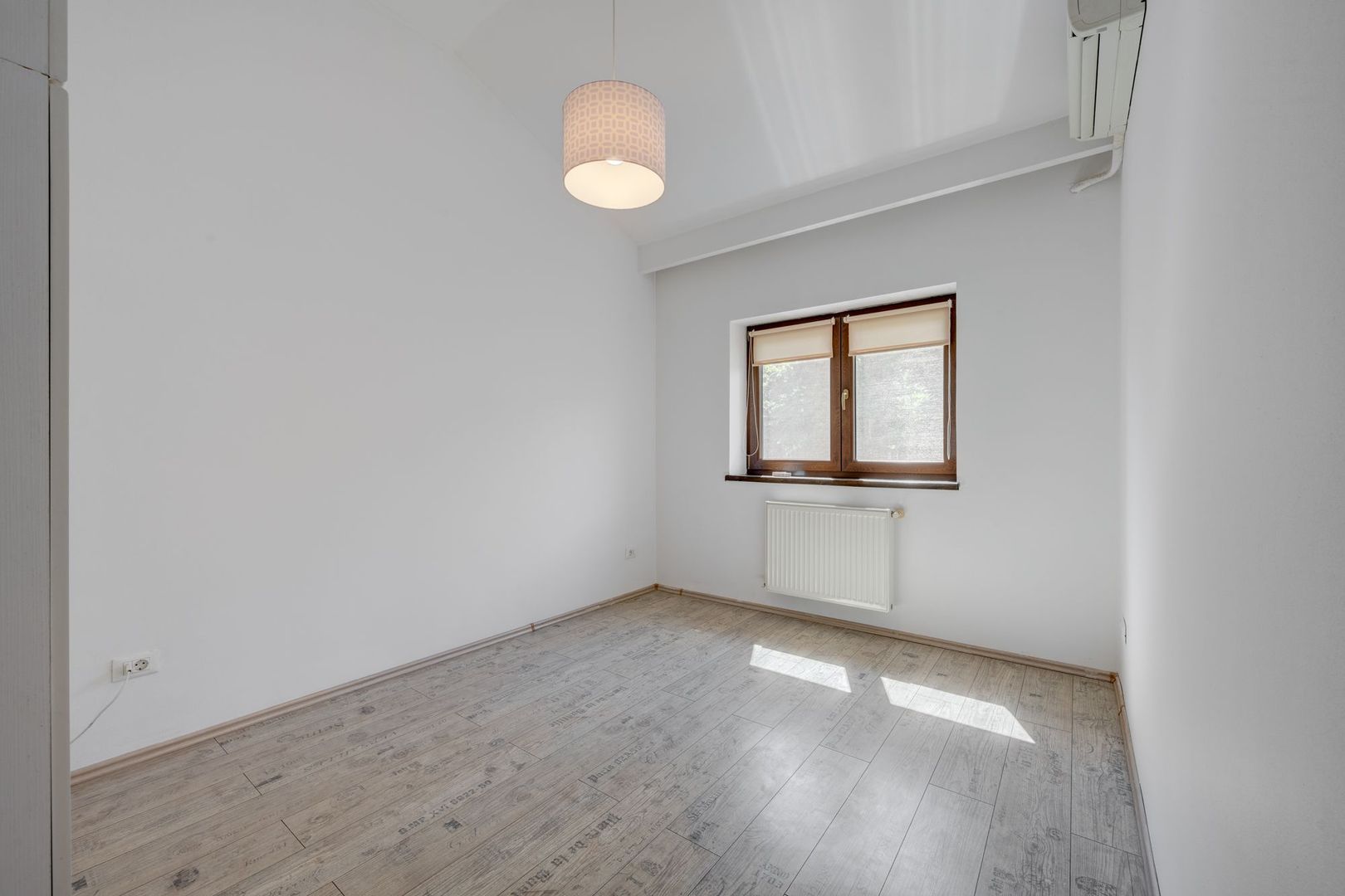 2 Vile individuale in Paradisul Verde P+M, caramida, ideal familii - Poză 42